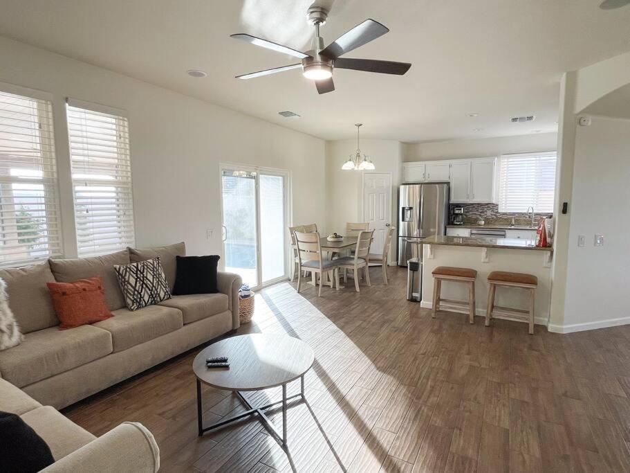 Home In Indio Coachella Luaran gambar