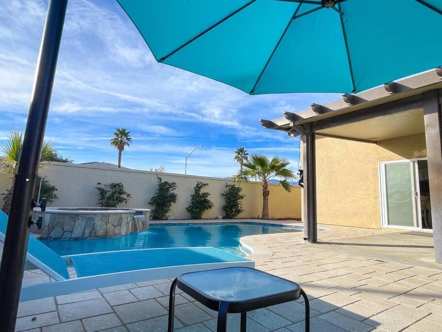 Home In Indio Coachella Luaran gambar